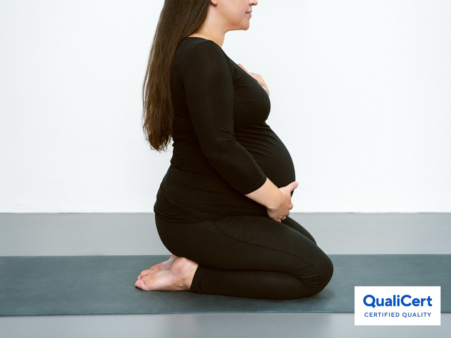 rowan_thornhill_carla_araos_yoga_152